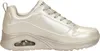 A side view of a single Skechers sneaker on a white background. Voir les images du produit