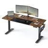 A modern adjustable standing desk with dual monitors, a laptop, keyboard, and mouse. Produktbild-Vorschau