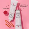 Two tubes of Elizabeth Arden Eight Hour Cream are shown on a pink background, with one tube dispensing a line of orange cream. Text overlays indicate "Originale" and "Leggermente Profumato". Anteprima dell’immagine prodotto