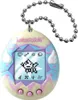 A Tamagotchi Angel Party keychain toy with a pixelated character on its screen. Produktbild-Vorschau