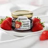 Kandylas Erdbeerkonfitüre Mini-Glas auf weißem Stoff Produktbild-Vorschau