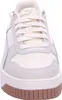 A front view of a Puma Carina Street sneaker. Produktbild-Vorschau