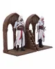 Nemesis Now Assassins Creed Altair a Ezio Stojánky na knihy Náhled obrázku produktu 4