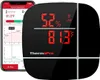 A digital thermometer and hygrometer device next to a smartphone displaying its interface. Produktbild-Vorschau