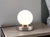 Kleine Tischleuchte mit Glaskugel Weiß Ø12cm - LED per Produktbild-Vorschau 1