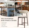 Collage of bar stools in different settings: dining room, kitchen island, bar/coffee, and restaurant/shop, with a featured bar stool in the foreground. Anteprima dell’immagine prodotto