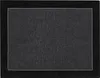 A dark gray dog mat with a black border. Voir les images du produit