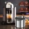 An espresso machine is brewing coffee into a double-walled glass mug, next to it is a stainless steel knock box and a pastry. Promotional icons and text are overlaid on the right side of the image. Produktbild-Vorschau