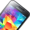 Close-up of the top corner of a Samsung Galaxy S5 Mini smartphone, showing the screen with a colorful abstract wallpaper and the top bezel with the Samsung logo. Produktbild-Vorschau