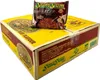 A box of Yum Yum instant noodles with a single packet on top. Voir les images du produit