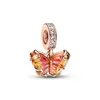 A close-up studio shot of a Pandora charm shaped like a butterfly. Anteprima dell’immagine prodotto