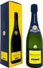 A bottle of Heidsieck & Co. Monopole Blue Top Champagne and its gift box are displayed against a white background. Produktbild-Vorschau