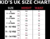 A size chart for kids' UK clothing sizes, showing measurements for height and waist in both centimeters and inches. Anteprima dell’immagine prodotto