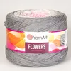 A ball of yarn with a label. Podgląd zdjęcia produktu
