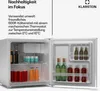 A mini-fridge with its door open, displaying various drinks inside. Text on the left describes its features and sustainability. Produktbild-Vorschau