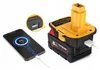 A Dewalt battery adapter is shown next to a smartphone that is charging, with a close-up inset of a USB port. Anteprima dell’immagine prodotto
