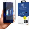 A hand holding a smartphone with a screen protector applied, next to the product's packaging. Anteprima dell’immagine prodotto
