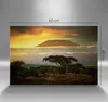 Mount Kilimanjaro und Wolkenlinie bei Sonnenuntergang – Produktbild-Vorschau 4