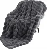 Kuschelige und flauschige Decke Cozyglam – Grau – Überwurf Produktbild-Vorschau 11