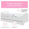 A white children's bed with bedding, shown from a side angle with marketing text and icons. Produktbild-Vorschau