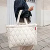 reisenthel softshopper Einkaufstasche  puffer stone 28 L Produktbild-Vorschau 4