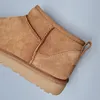 UGG W CLASSIC ULTRA MINI Hnedá Náhľad obrázku produktu 31