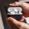 Étui Accezz Echt Leren pour les Apple AirPods 4 - Bleu Voir les images du produit 6