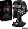 A LEGO Star Wars Kylo Ren helmet set is displayed next to its packaging. Voir les images du produit