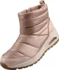 Auf dem Bild ist ein rosa Stiefel abgebildet der von der Seite betrachtet wird. Der Stiefel hat eine robuste Sohle und zeigt ein ansprechendes Design mit einer glatten Oberfläche.