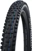 A close-up studio shot of a bicycle tire. Anteprima dell’immagine prodotto
