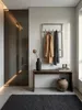 Silberne Metall-Wandgarderobe mit schlichtem Design, Produktbild-Vorschau 3