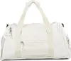 A studio shot of a duffel bag against a white background. Náhľad obrázku produktu