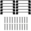 A collection of black cabinet handles and silver screws arranged on a white background. Anteprima dell’immagine prodotto