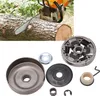 A chainsaw cutting a log, with a set of chainsaw clutch parts below. Voir les images du produit