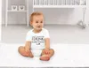 Kurzarm Baby-Body mit Aufdruck I Drink and I Know Things Produktbild-Vorschau 2
