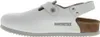 A side view of a white Birkenstock clog. Produktbild-Vorschau