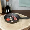 Patelnia żeliwna 15 cm z wylewką, na wszystkie źródła Podgląd zdjęcia produktu 9