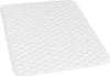 A white quilted mattress protector is shown from a slightly elevated angle against a white background. Anteprima dell’immagine prodotto