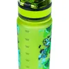 A close-up view of a green water bottle with soccer-themed graphics and measurement markings. Anteprima dell’immagine prodotto