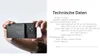 A person is holding a black power bank with a carbon fiber pattern case. Produktbild-Vorschau