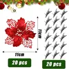 A red glittery Christmas flower decoration and a pile of silver clips are shown next to each other with dimensions and quantity information. Produktbild-Vorschau