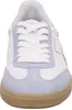 A front view of a white and light blue athletic shoe with white laces and a brown sole. Voir les images du produit