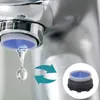 A close-up of a faucet aerator with a water droplet falling, and a separate image of the aerator insert. Anteprima dell’immagine prodotto