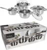 A set of stainless steel pots and pans with glass lids, displayed both individually and on their packaging. Anteprima dell’immagine prodotto
