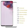 A screen protector is shown next to a smartphone with a floral wallpaper. Feature icons and text are displayed to the right of the screen protector. Produktbild-Vorschau