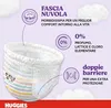 A close-up of a diaper with marketing text and icons highlighting its features. Podgląd zdjęcia produktu