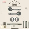 A flat lay of door hardware components, including handles, keyhole escutcheons, screws, and an Allen key, arranged on a light beige and white background with abstract square shapes. Produktbild-Vorschau