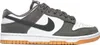 A single Nike Dunk Low shoe shown from a side-diagonal angle against a white background. Anteprima dell’immagine prodotto