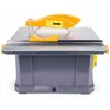 A studio shot of a tile saw on a white background. Podgląd zdjęcia produktu