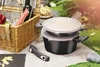 A picnic setting with pots and a basket. Voir les images du produit